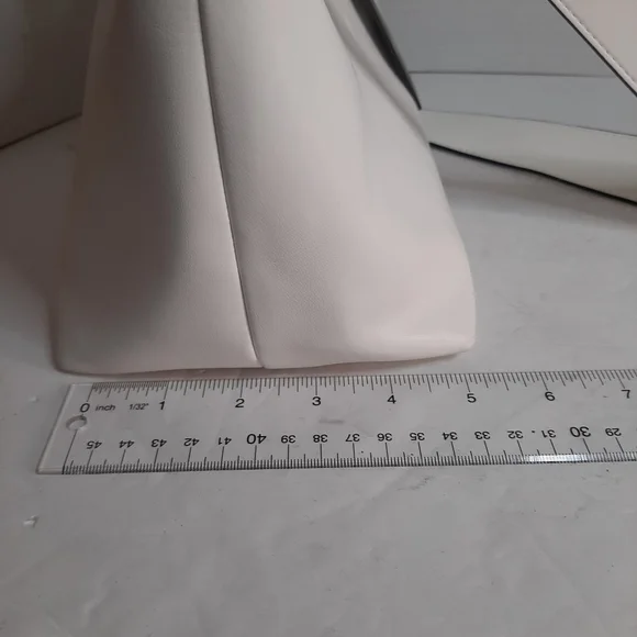 DKNY white zip top tote NWT - Picture 10 of 11